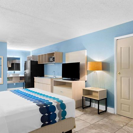 Suburban Studios By Choice Hotels - Award Winning - New 2024 - Walk To Eateries & Grocery - Ultra Sparkling - Garden Rooms - Designer Lighting & Right Off I-95 - Proudly An All American Managed Property Brunswick Exterior foto